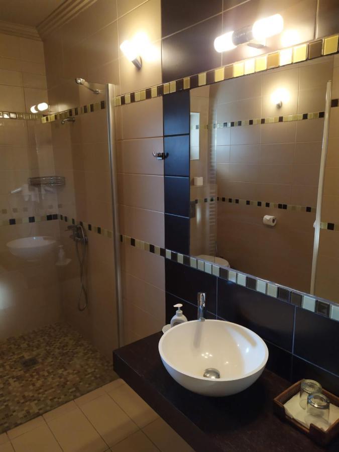 Zala Aranya Panzio Hotel ซาลาคาโรส ภายนอก รูปภาพ