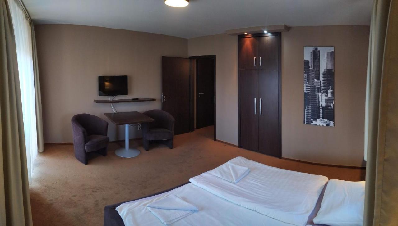 Zala Aranya Panzio Hotel ซาลาคาโรส ภายนอก รูปภาพ